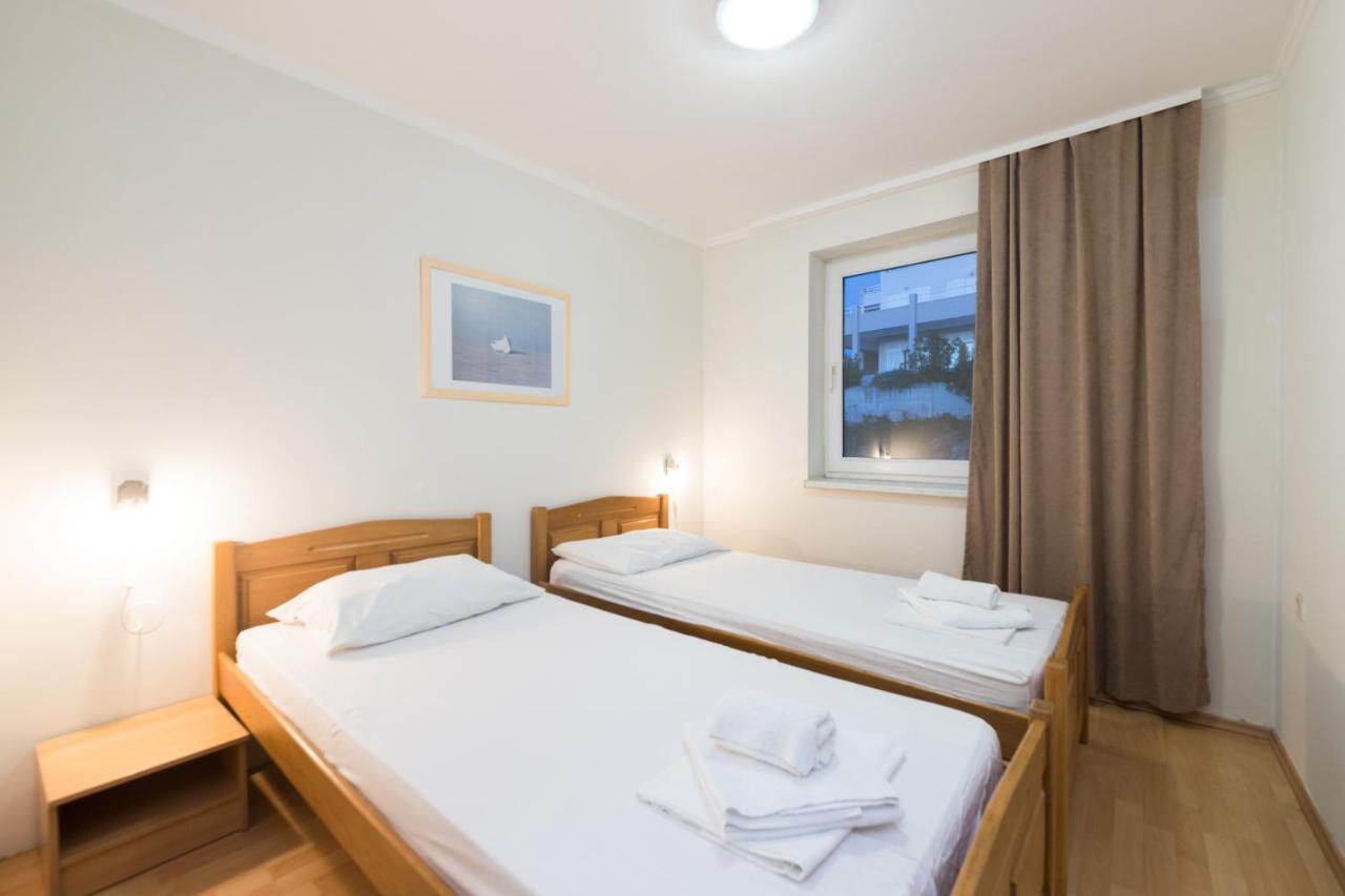 Hotel Rooms Roccia Novigrad  Екстериор снимка