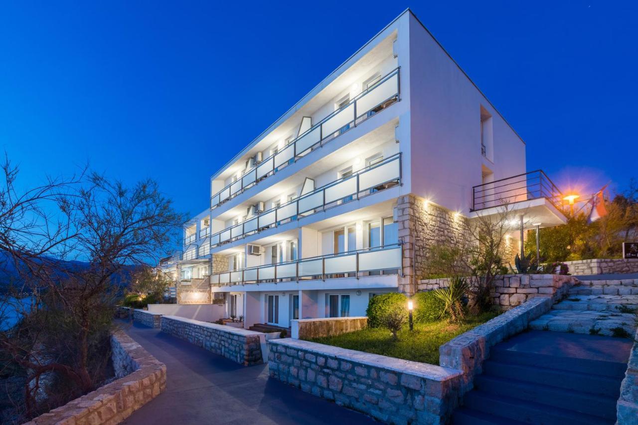 Hotel Rooms Roccia Novigrad  Екстериор снимка