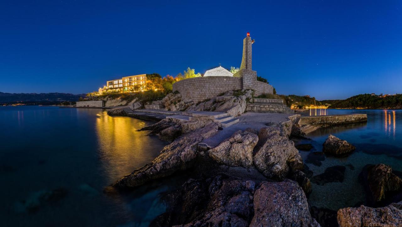 Hotel Rooms Roccia Novigrad  Екстериор снимка