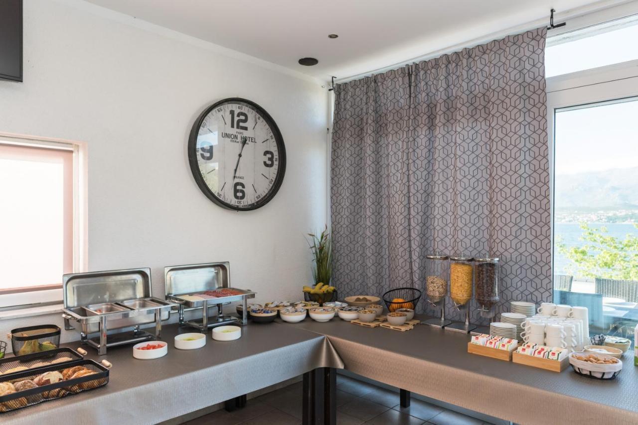 Hotel Rooms Roccia Novigrad  Екстериор снимка